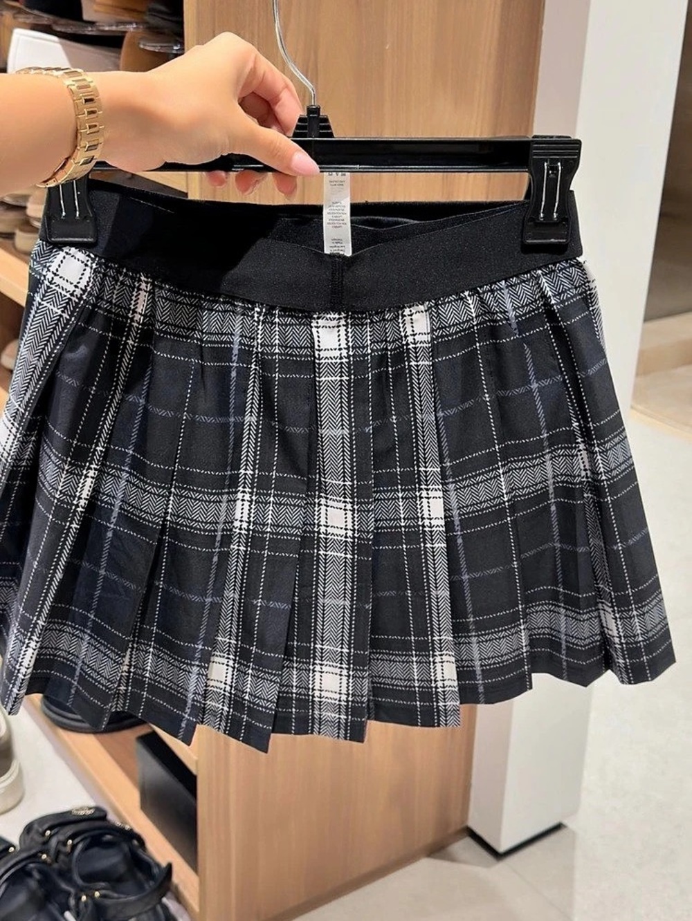 op Plaid Pleated Mini Skirt in Black & White Size Medium